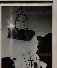 1963 Press Photo Longshoremen and Shipment of Food, New Orleans - hpm00283