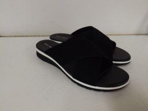 easy spirit black sandals