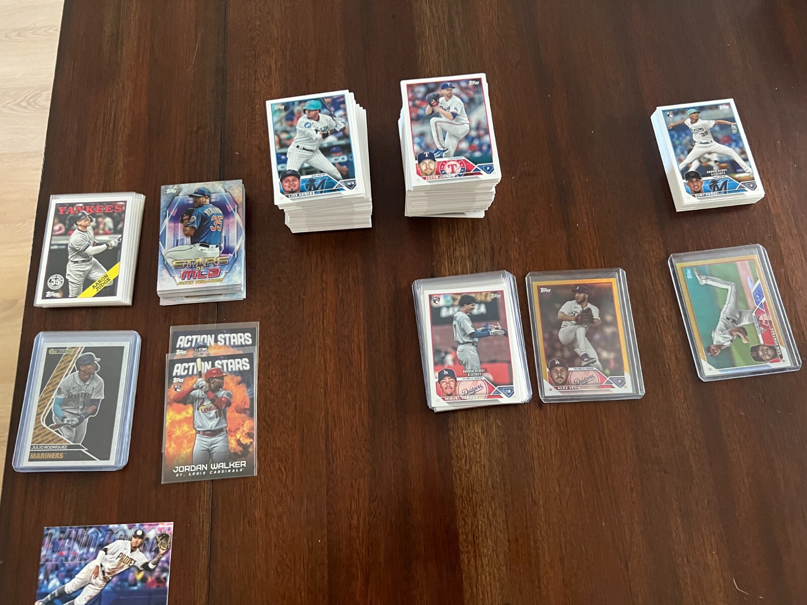2023 Topps Update Series pick your card! Basic Cards eBay