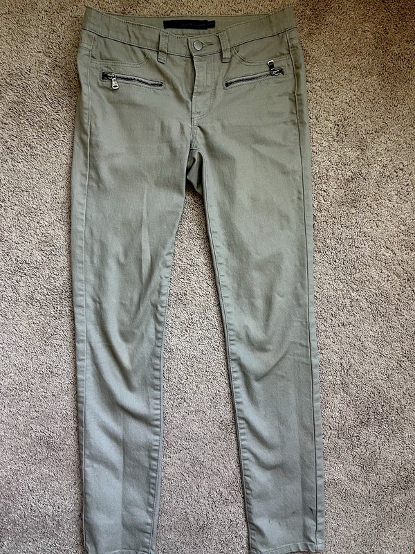 Calvin Klein Women Gray Denim Skinny Legs Very Streching Sz 27/4   Good Cond