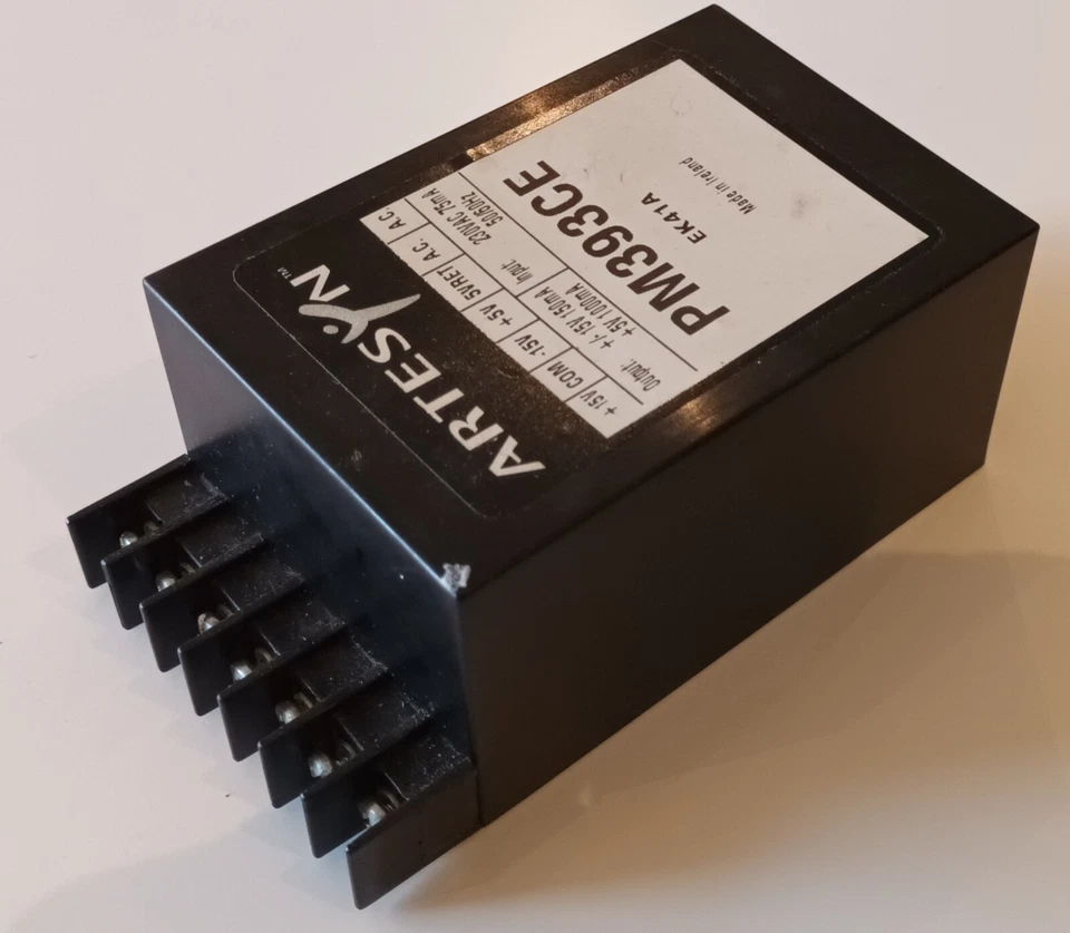 Artesyn PM393CE, 230VAC: +/-15VDC@0.15A & +5VDC@1.0A, encapsulated linear PSU - Image 2 of 4