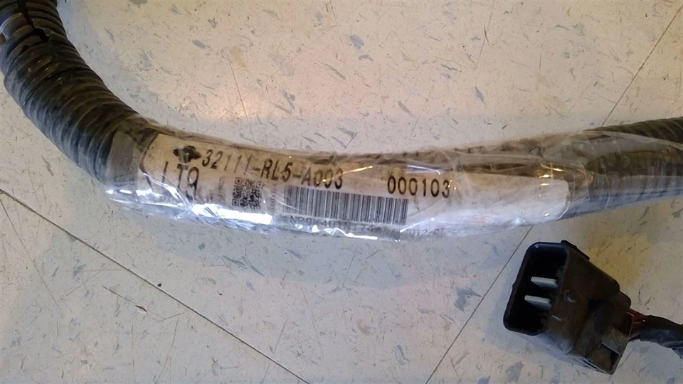 32111-RL5-A00 STARTER BATTERY WIRE cable 2012 Acura TSX 112783 - Image 2 of 4