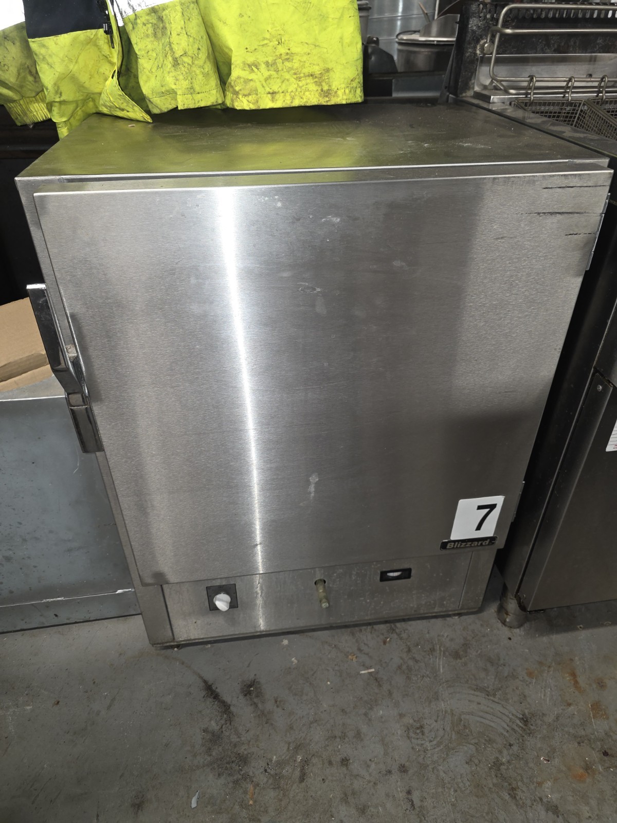 XL 4 Drawer Fish Refrigerator/Fish Keeper