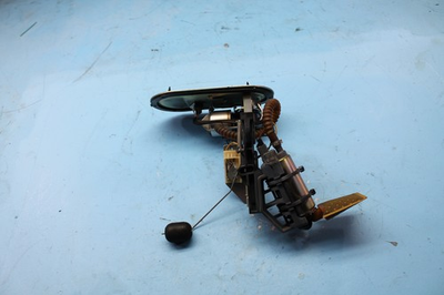 #ad 1466 05 HARLEY DAVIDSON ROAD KING PETROL GAS TANK FUEL PUMP $230.00