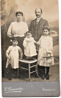 DOUBS..BESANCON...PHOTO BELLE FAMILLE .. PHOTO GIRARDIN....CARTON 15.5 X 9.5..