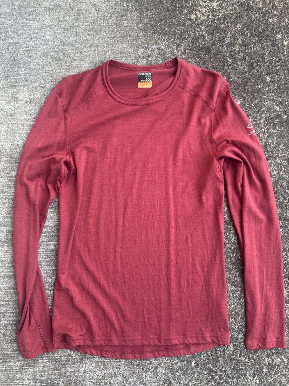 Icebreaker Bodyfit Oasis 200 Merino Wool Base Layer Shirt Men’s Small Red