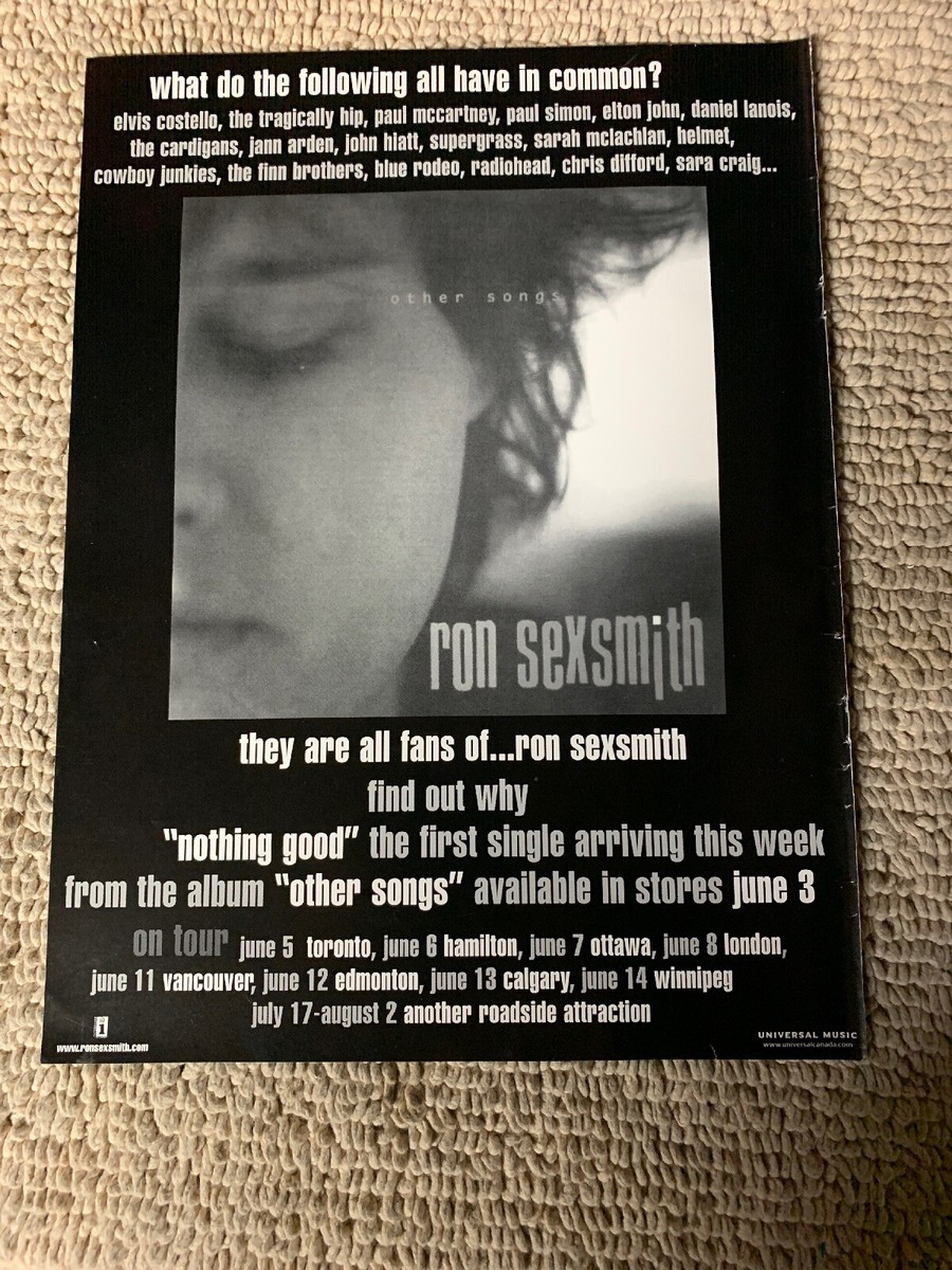 Erkak va sevgilisi ayolning eshagiga.