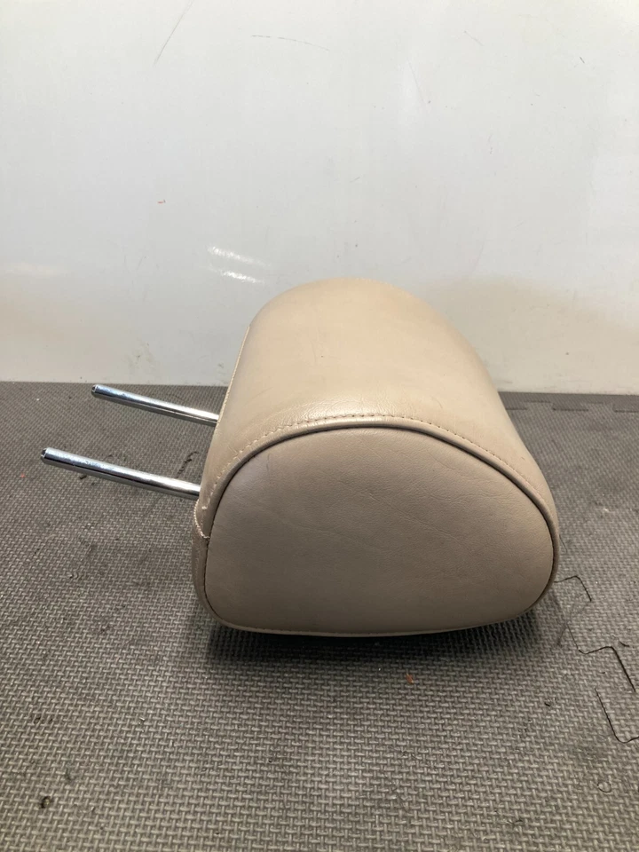 Оригинальный бежевый кожаный передний подголовник для водителя и пассажира Lexus SC400 92-2000 годов выпуска - Изображение 3 из 4