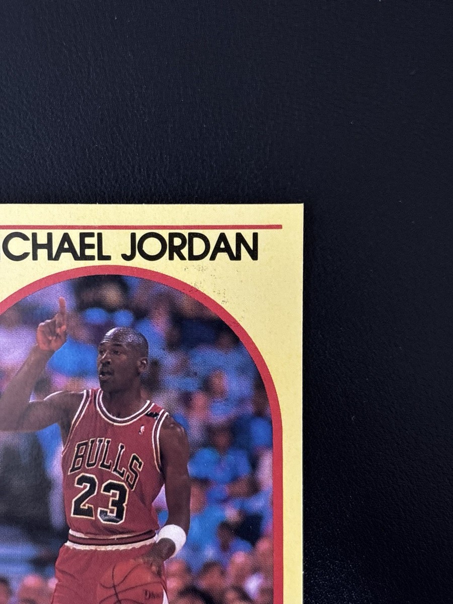 1989-90 Hoops Superstars Michael Jordan Yellow Card #12. HOF & The