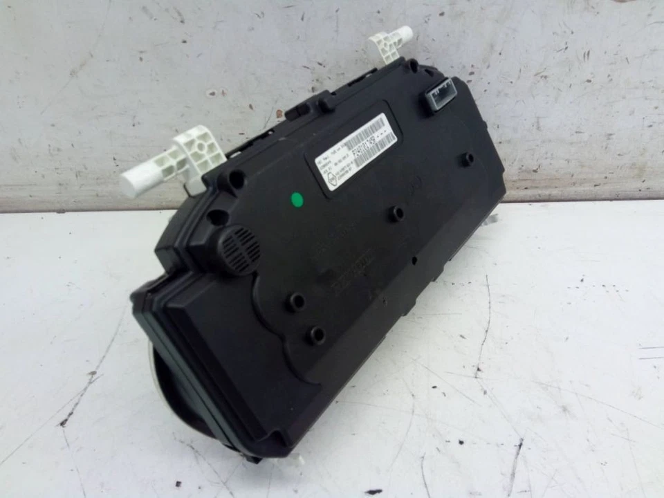 Cuadro de instrumentos velocímetro km/h se adapta a RENAULT KANGOO II BK KW08 1.5 DCI 90 Foto 4 de 4