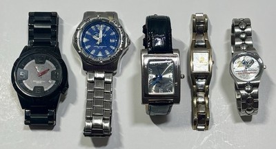Vintage & Modern Disney Mickey Mouse Wristwatch Lot   5-Piece Collector's Bundle