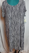NWT Terra & Sky Wonder Plus 1x Black /White Short Sleeve Dress