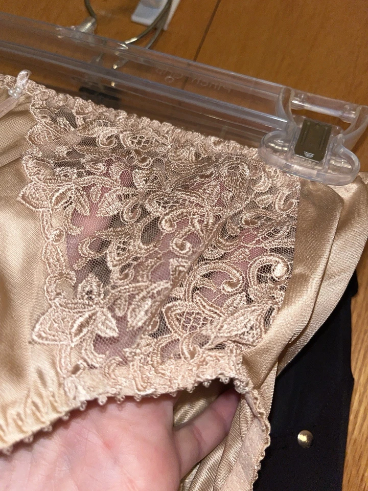 BRAGAS BRAGAS VINTAGE NUEVAS WACOAL 84202 BEIGE NUDE ENCAJE TALLA XL SATINADO LÍQUIDO Foto 3 de 4