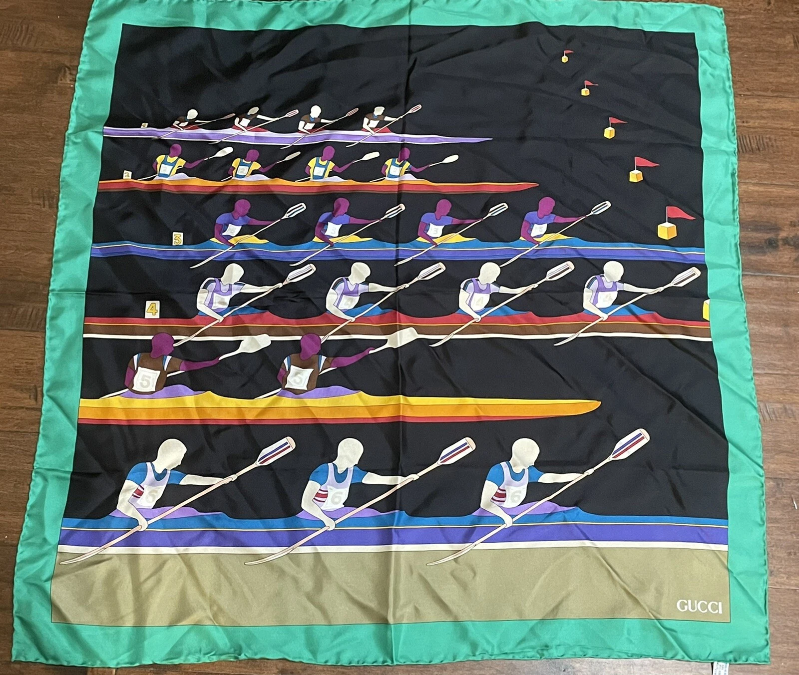 Écharpe vintage thème aviron Gucci 100 % soie fabriquée en Italie 35x35
