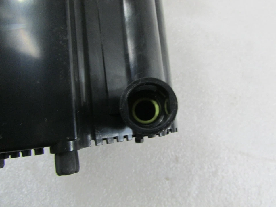 Maserati Quattroporte 2014, LH, bomba de combustible con válvula de flotador, usado, P/N 670035006 Foto 4 de 4