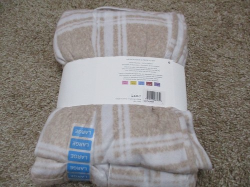 BNWT DKNY Microfleece 2pc PJ set, women, Button up top, 100% polyester - Picture 15 of 15