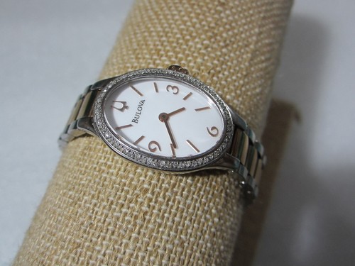 Bulova 98R190 Diamanten zweifarbig weißes ovales Zifferblatt Damen Dresswatch Edelstahl - Bild 20 von 24