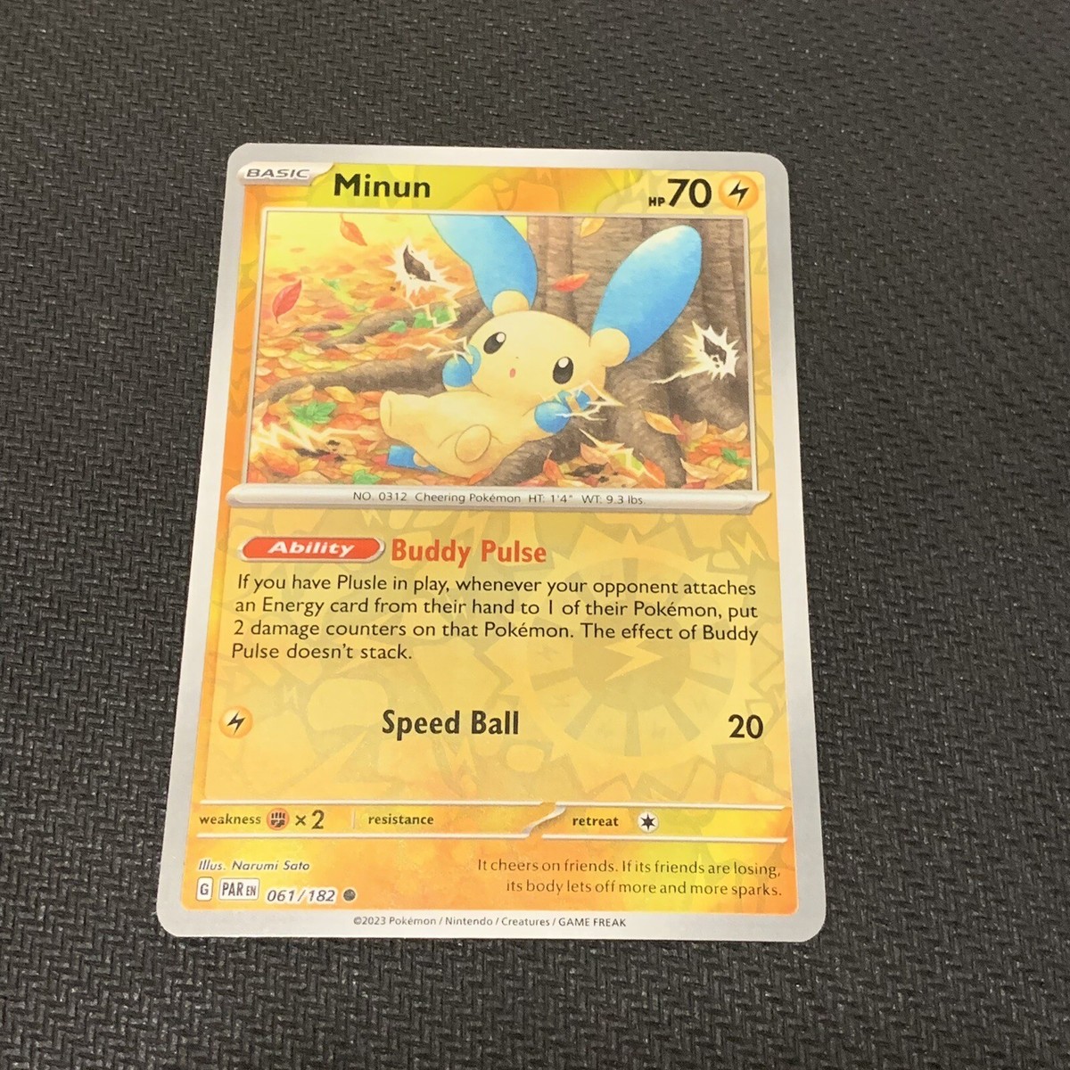 Minun 61/182 Reverse Holo Pokemon TCG: Paradox Rift Near Mint (NM