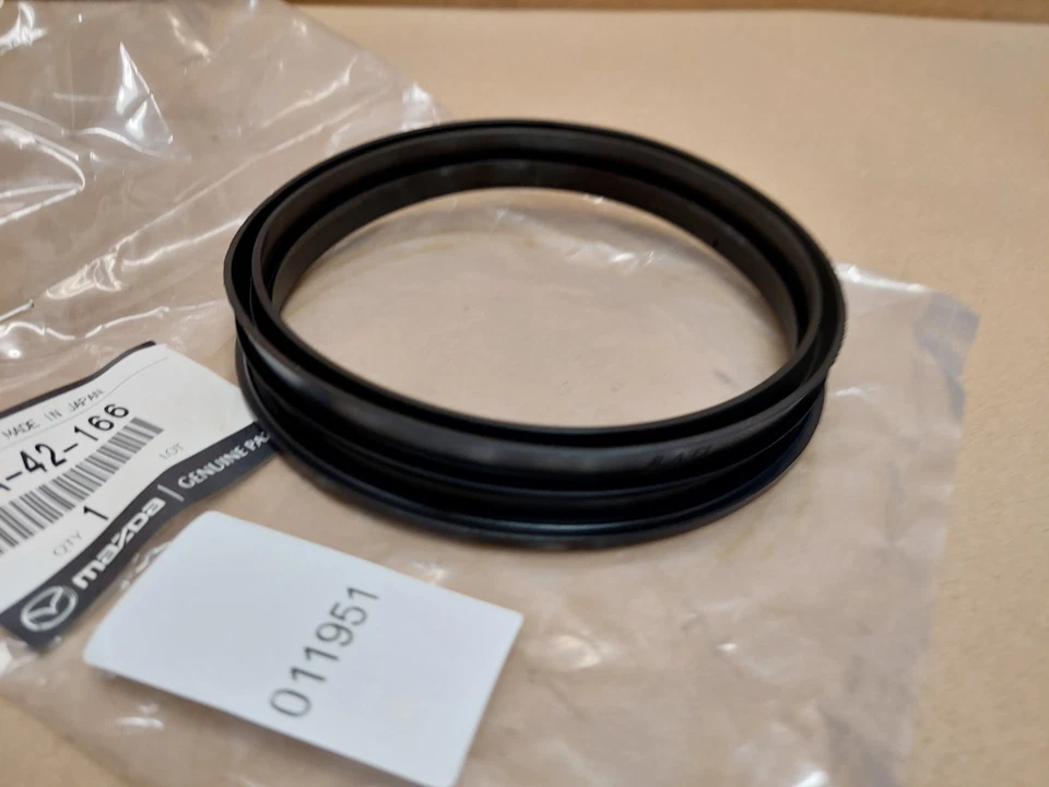 Junta de sello de bomba de tanque de combustible Mazda CX-3 2015-2019 DA8A42166 genuina NUEVO Foto 4 de 4