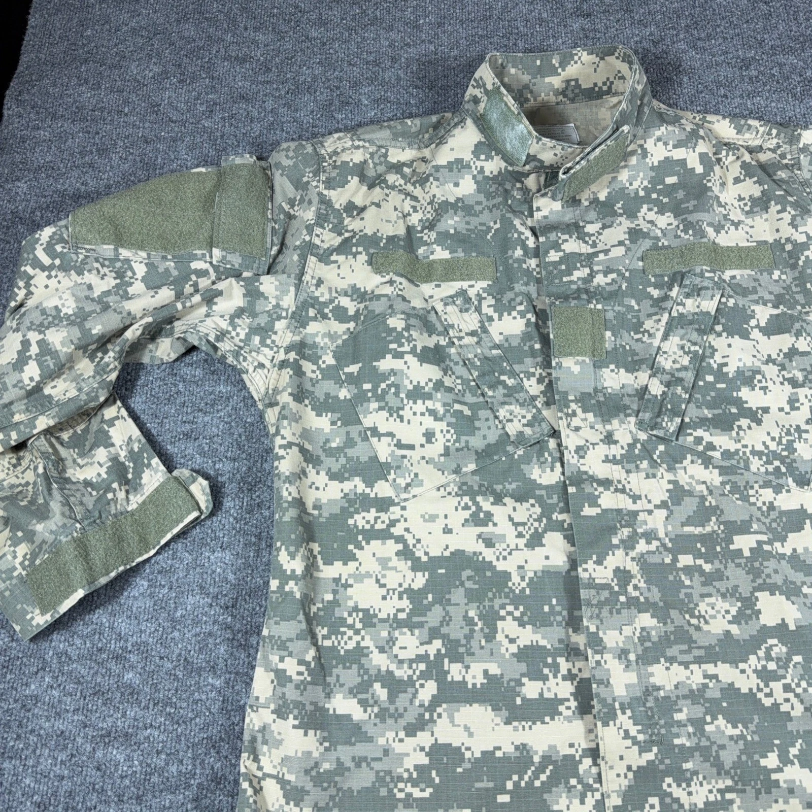 US Army ACU Combat Uniform Coat UCP Digital Camo Jacket Large Regular UNICOR image 3