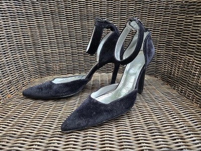 (K077 A32) FREE LANCE - offene Pumps / Stiefeletten aus schwarzem Samt - Gr.38,5