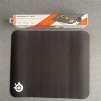 SteelSeries Gaming Mousepad QcK Cloth Medium Black 320 x 270 x 2mm Rubber Base