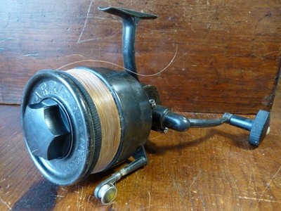 Vintage Sagarra '' Tarzan '' Fixed Spool Reel für den Sammler - Spanische Qualität.