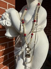 Collana lunga Dolce & Gabbana D&G vintage – perle rosse e avorio, ciondolo lucch