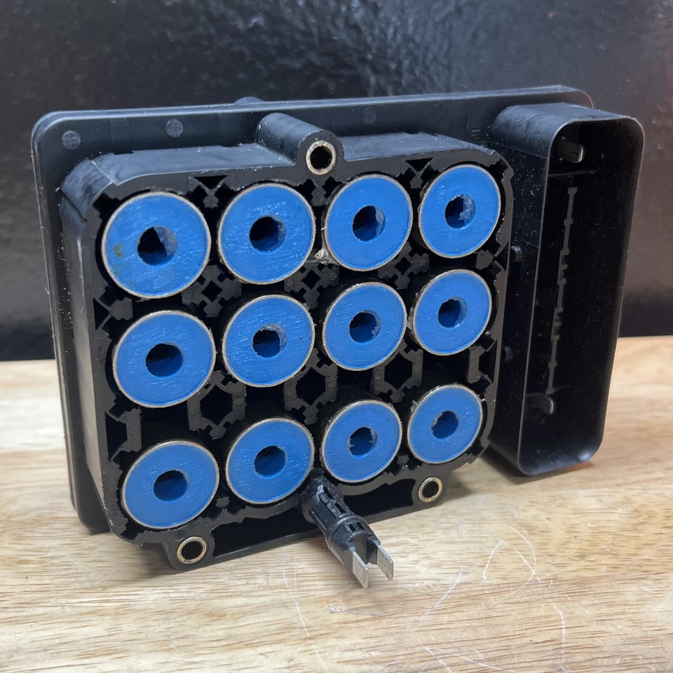 Refurbished ABS Brake Module 2005 Nissan Armada 5.6 V8 AT | 47660 ZC000 - Image 3 of 4