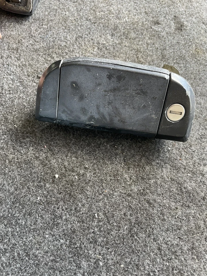 Manija puerta pasajero volkswagen transporter t4 vw 701837209  Foto 2 de 4