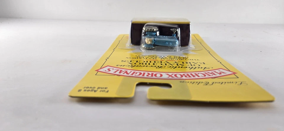 1995 Moko Lesney Genuine Matchbox Originals No. 4 (34370) Blue Tractor - Image 4 of 4