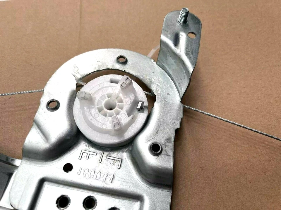 LEVE VITRE Avant Gauche RENAULT MODUS - GRAND MODUS (2004-2012 )8200748377 - Imagen 3 de 3