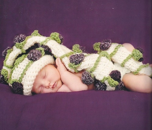 Baby Crochet Book 20 Hats Boots Sleeping Bags Bunting Pods Patterns Sandy Powers
