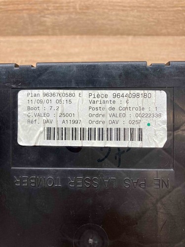 9636760580E 9644098180 Valeo Peugeot 307 Body Control Module Junction Box - Picture 5 of 7
