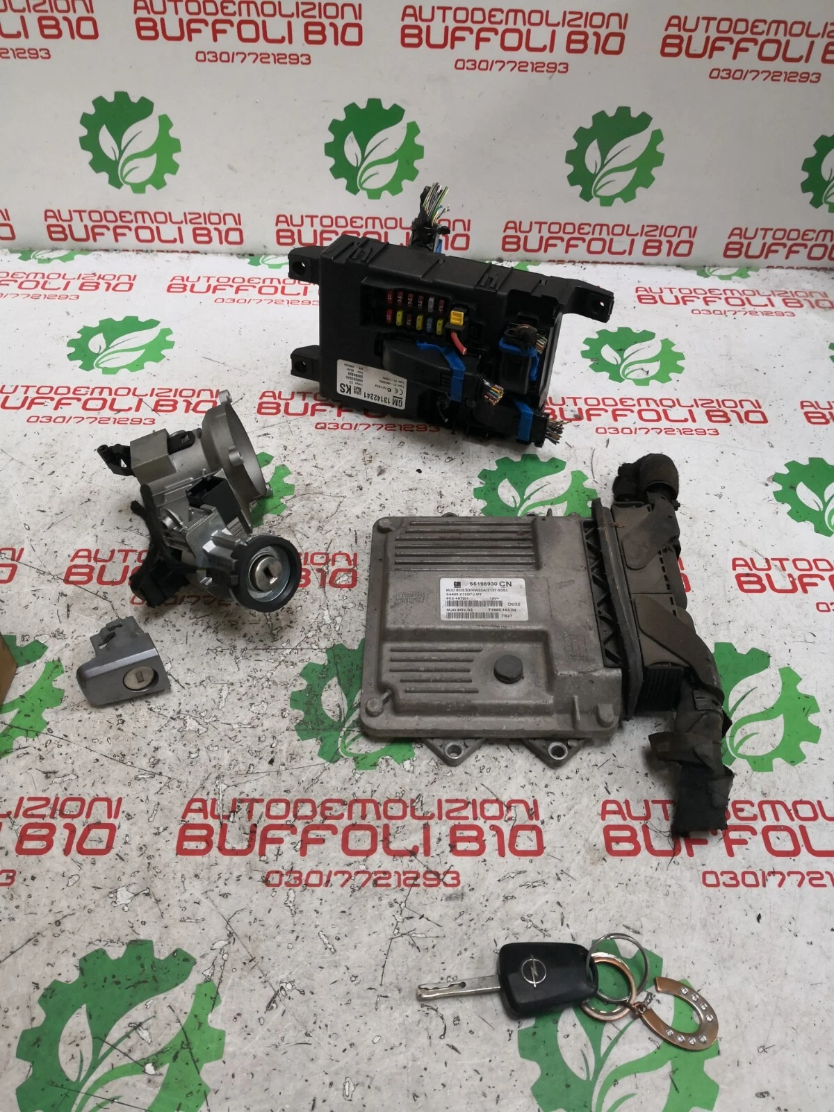 Foto 1 di 3