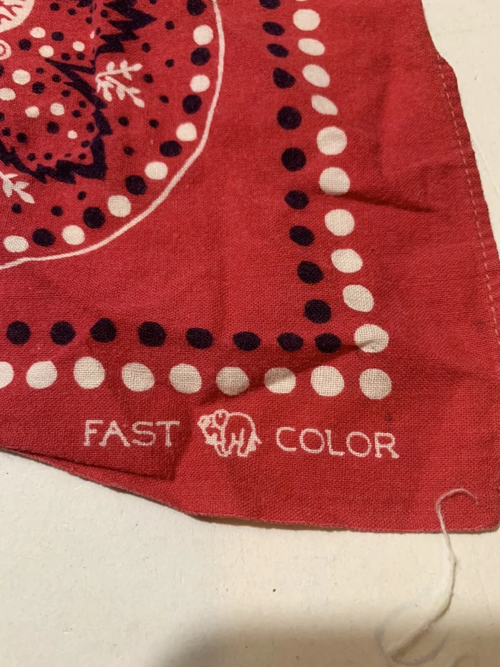 Bandana Vintage Color Rápido Trompa de Elefante Rojo Ribete Paisley Temprano Foto 3 de 4