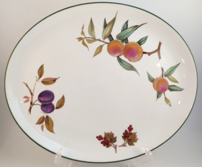 Royal Worcester Evesham Vale 15 1/8'' Oval Serving Platter