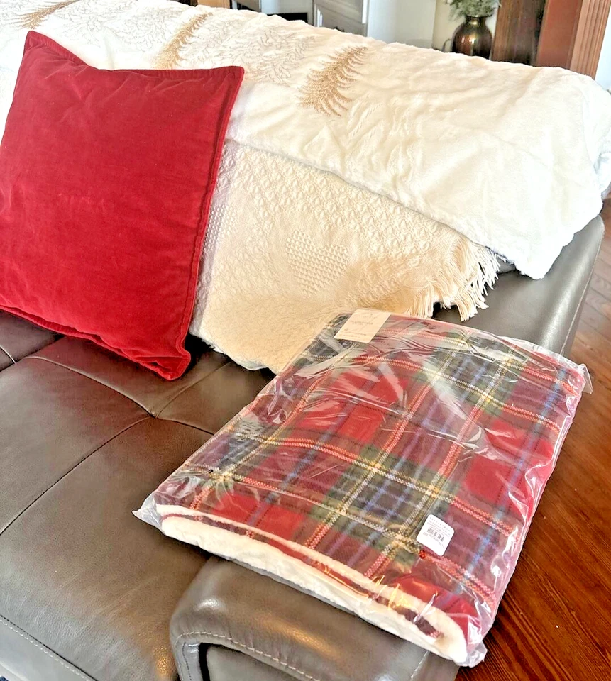 Almohada a cuadros Pottery Barn piel falsa Stewart Simon fiesta regalo cumpleaños/ Foto 2 de 4