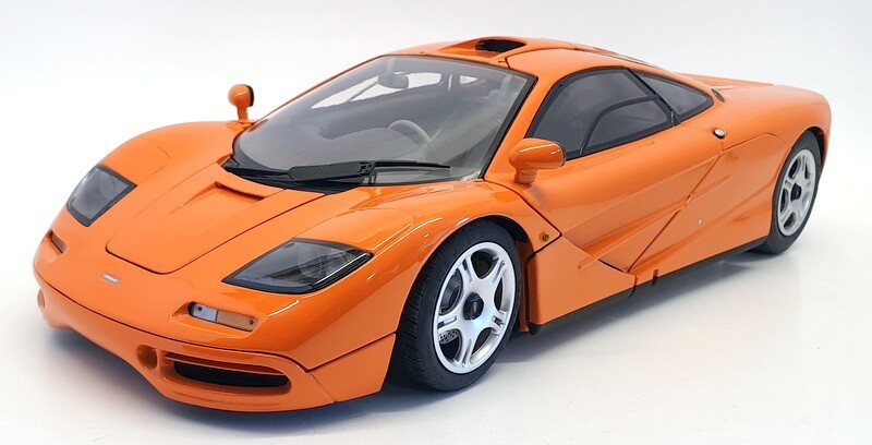 Minichamps 1/12 Scale 530 133131 - 1994 McLaren F1 Roadster