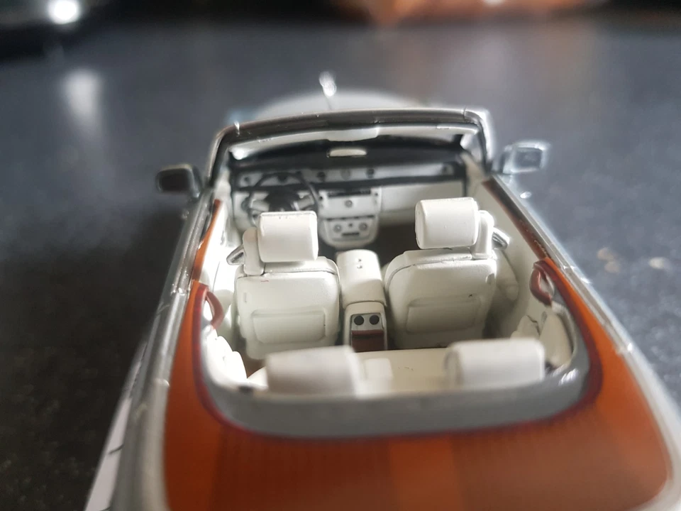 IXO: ROLLS ROYCE PHANTOM DROPHEAD CUPÉ: PLATA/GRIS: 1:43: 1:43 Foto 4 de 4