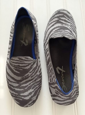 SEVEN 7 Grey Animal/Zebra Print Sz 8 Amber Slip On Flat Shoe