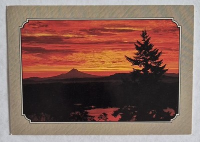 Postcard....Autumn Sunrise Over the Cascade Mountain Range in Oregon, Chrome 4x6