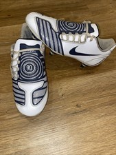 vintage Nike Total 90 Shoot II SG football boots-White-Size 5
