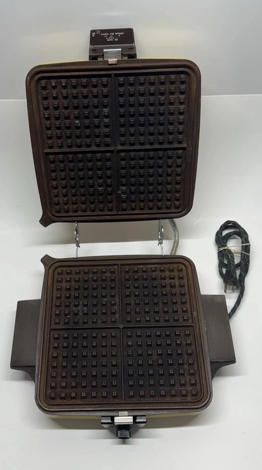 De Colección Toastmaster 264 Tamaño Familiar Waffle Panadero Parrilla Combo Flores Amarillas Probado Foto 4 de 4