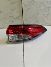 20-24  TOYOTA COROLLA SEDAN PASSENGER RH BRAKE QUARTER MTD TAIL LIGHT OEM Broken