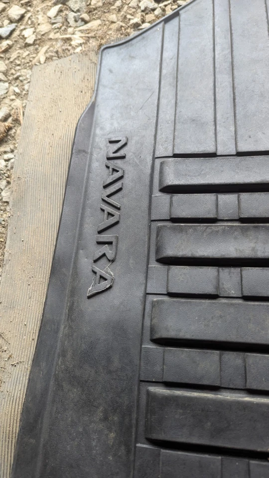 Genuine Nissan Navara Double Cab D23 2014-2023 Rubber Floor Mats Original OEM - Image 3 of 4