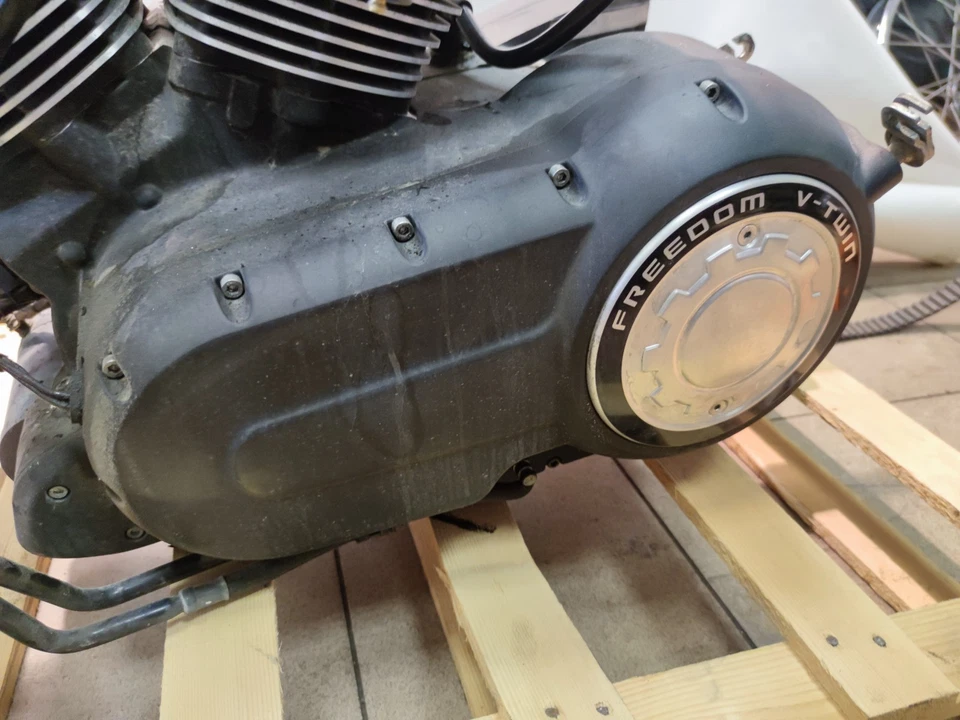 Motor Victory Vision Cross Country 2014 usado n.º 735 Foto 2 de 4