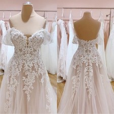 Luxuriant Lace Tulle V-Neck A-Line Wedding Gowns Chapel Train Strapless Dresses