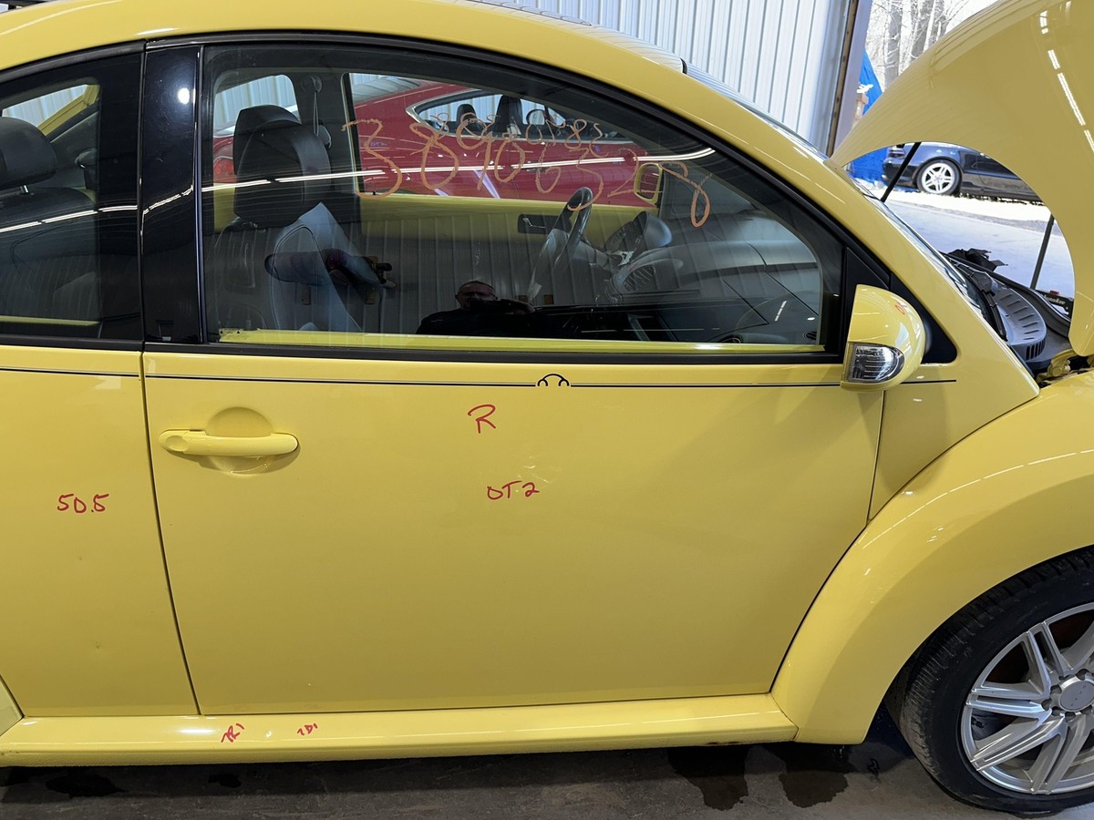 01-10 VW BEETLE HTBK PASSENGER RIGHT FRONT DOOR SUNFLOWER YELLOW