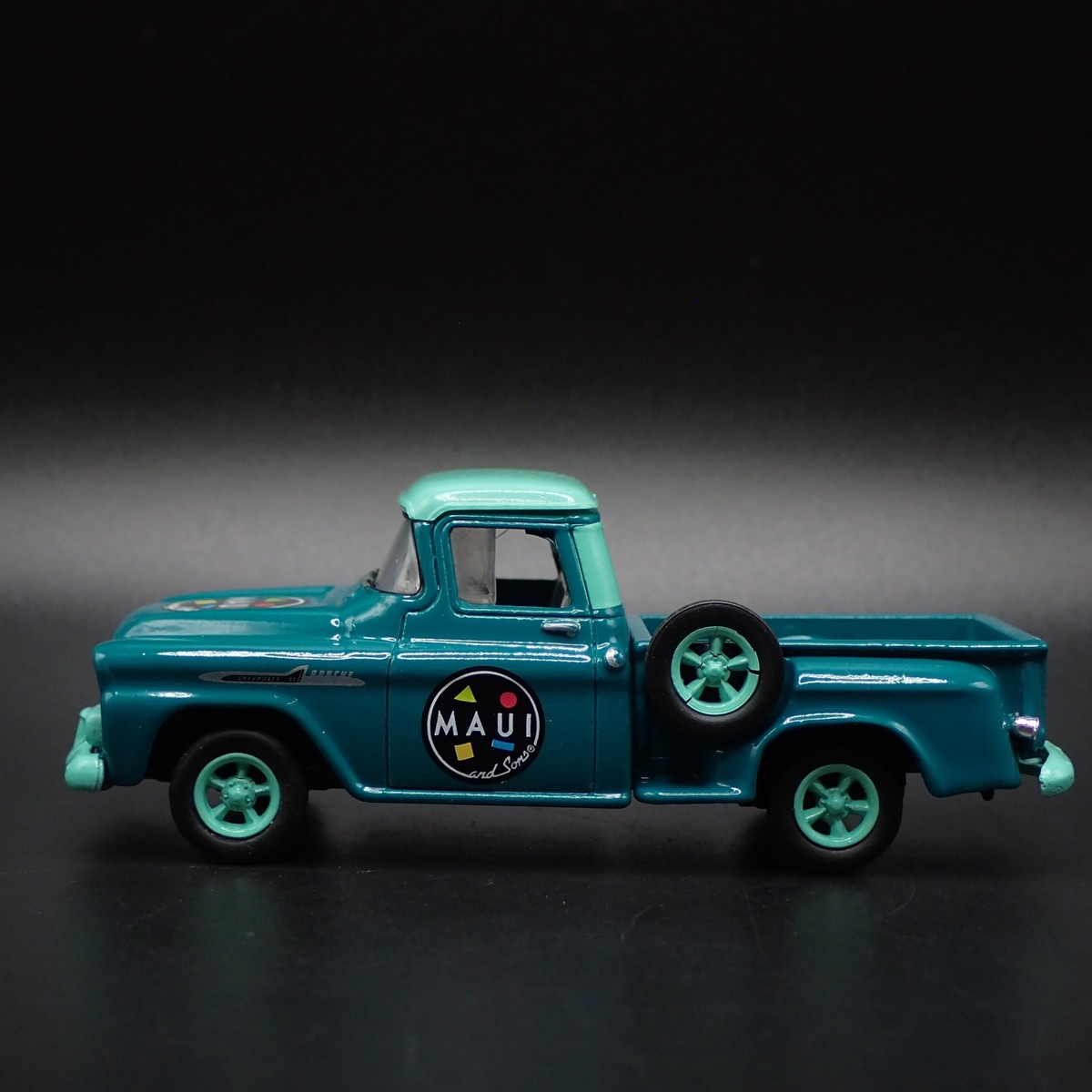 わんわんがくえん　平成レトロ 1958 CHEVY CHEVROLET APACHE PICKUP TRUCK MAUI SONS 1:64